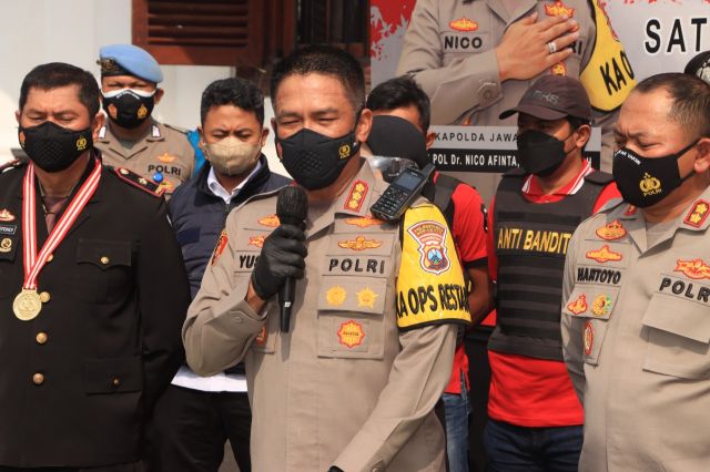 Satresnarkoba Polrestabes Surabaya Bekuk 7 Pengedar dan Amankan 42,8 Kg Sabu