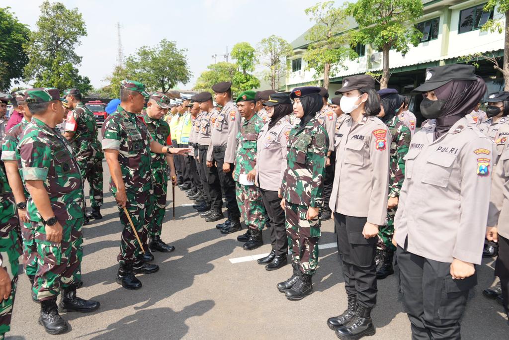 Apel Gelar Pasukan Pengamanan VVIP,  Menjelang Kedatangan RI 3 dan RI 4 di Surabaya