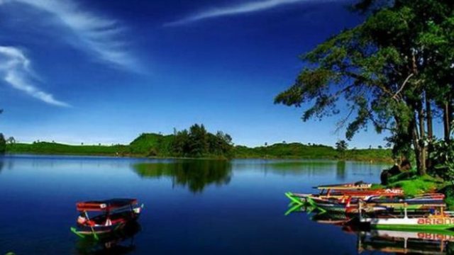6 Surga Tersembunyi Paris van Java