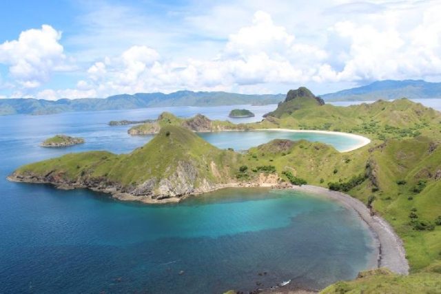 viral proyek wisata pulau padar, pembangunan pulau padar, rencana wisata labuan bajo, polemik proyek pariwisata, konservasi pulau padar, kabar terbaru pulau padar, wisata flores, proyek belum final, berita wisata ntt, pariwisata berkelanjutan, isu lingkungan pulau padar, destinasi wisata premium, kebijakan pariwisata indonesia, pro kontra proyek wisata, perkembangan wisata labuan bajo