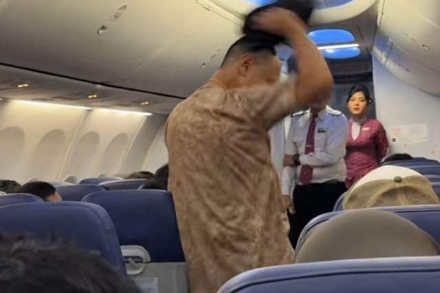 Penerbangan Lion Air JT‑308 rute Jakarta–Medan