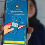 Aturan Baru Dukcapil 2026: Cara Scan QR Code KK dan Akta Kini Wajib Lewat Aplikasi IKD Kemendagri