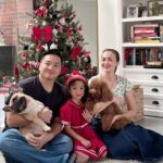 Liburan ke Korea Selatan, Rianti Cartwright Kenakan Hanbok di Tengah Suhu Dingin Demi Cara Rose