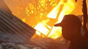 18 Kios di Pasar Labuan Pandeglang Hangus Terbakar, Kerugian Ditaksir Capai Rp300 Juta