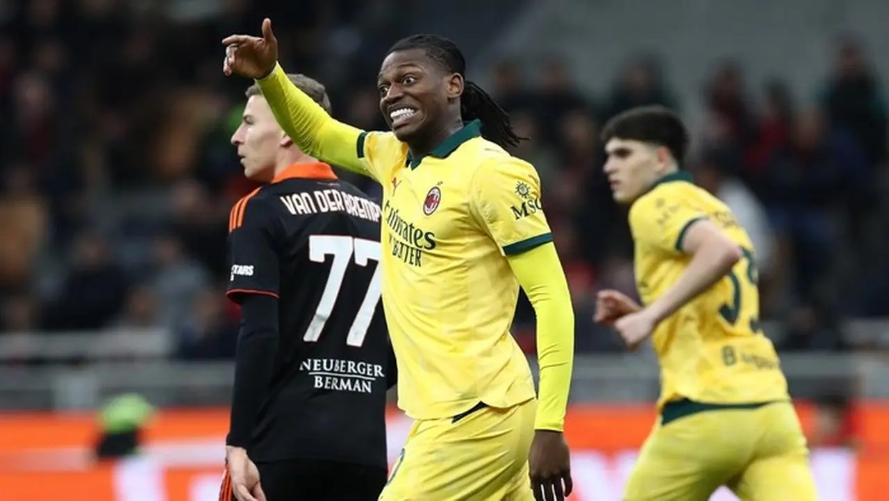 AC Milan vs Como 1907 Berakhir Imbang 1-1, Blunder Maignan dan Gol Rafael Leao Jadi Sorotan