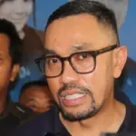 Ahmad Sahroni Menangis dan Mendesak Polisi Serius Usut Kasus Kematian Bocah Diduga Dianiaya Ibu Tiri