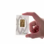 Antam Melonjak Rp 102.000: Simak Detail Kenaikan Harga Emas UBS dan Galeri24 per 4 Februari 2026