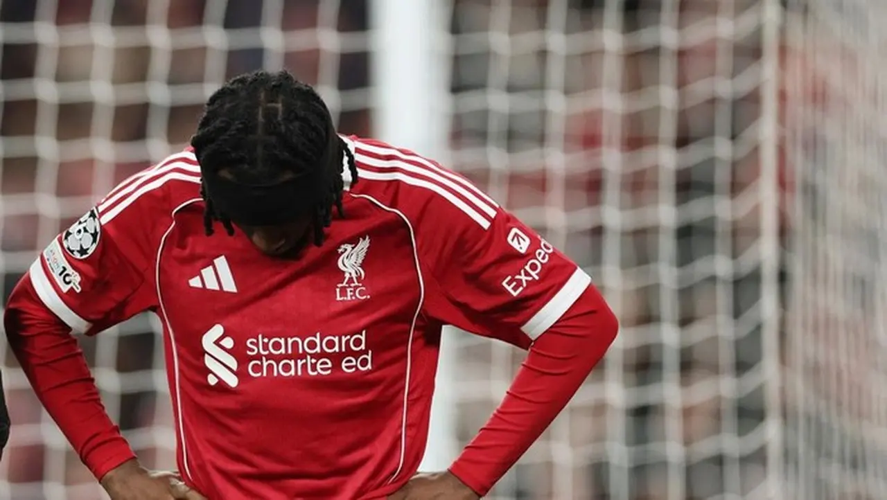 Arne Slot Konfirmasi Jeremie Frimpong Belum Bisa Perkuat Liverpool Saat Hadapi Nottingham Forest