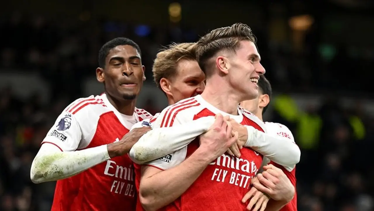 Arsenal Hancurkan Tottenham Hotspur 4-1, Ungkap Dominasi di Premier League dan Jaga Jarak Poin