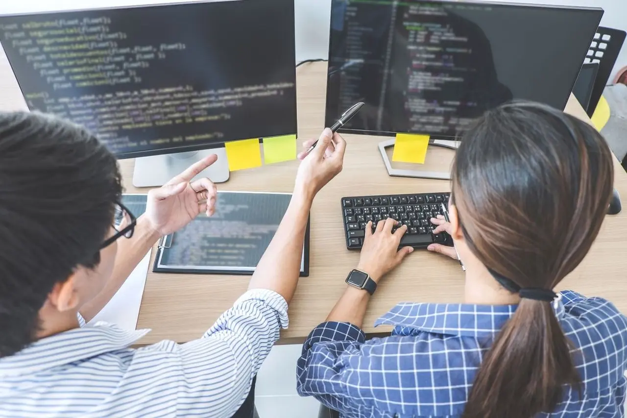 AS Minta Indonesia Batasi Outsourcing dan PKWT Satu Tahun, Ekonom INDEF Ungkap Dampak Besar bagi Dunia Usaha