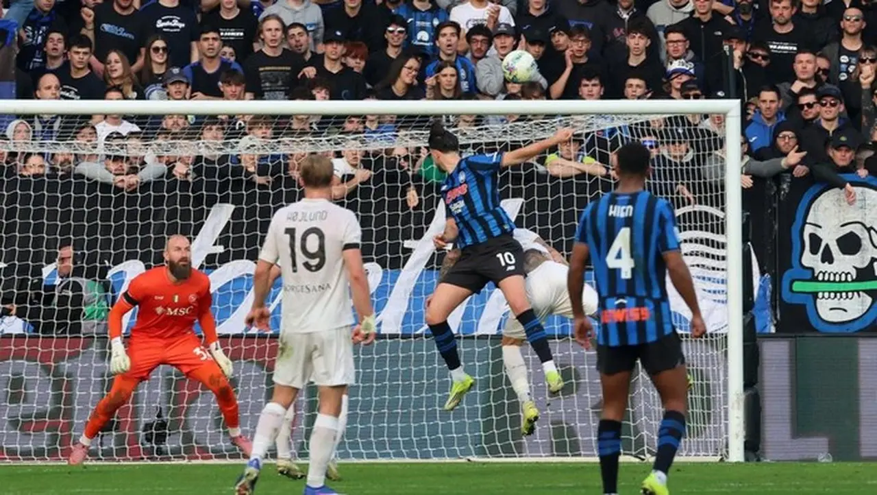 Atalanta Balikkan Keadaan, Kalahkan Napoli 2-1 dan Ancam Posisi Tiga Klasemen Liga Italia