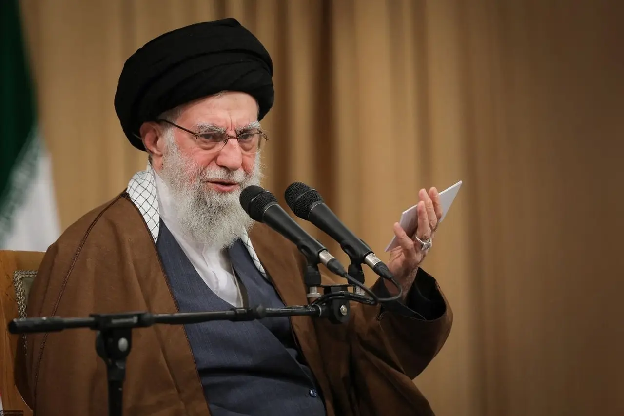 Ayatollah Ali Khamenei Beri Peringatan Keras ke Donald Trump: Anda Tidak Akan Berhasil Hancurkan Iran