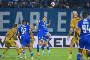 Bek Italia Federico Barba Jelaskan Kunci Persib Bandung Tangguh di Kandang dengan 10 Clean Sheet