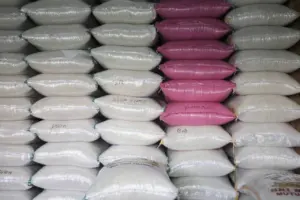 BPS Laporkan Harga Beras Medium dan Premium di Sejumlah Daerah Lampaui HET per Minggu Ketiga Februari