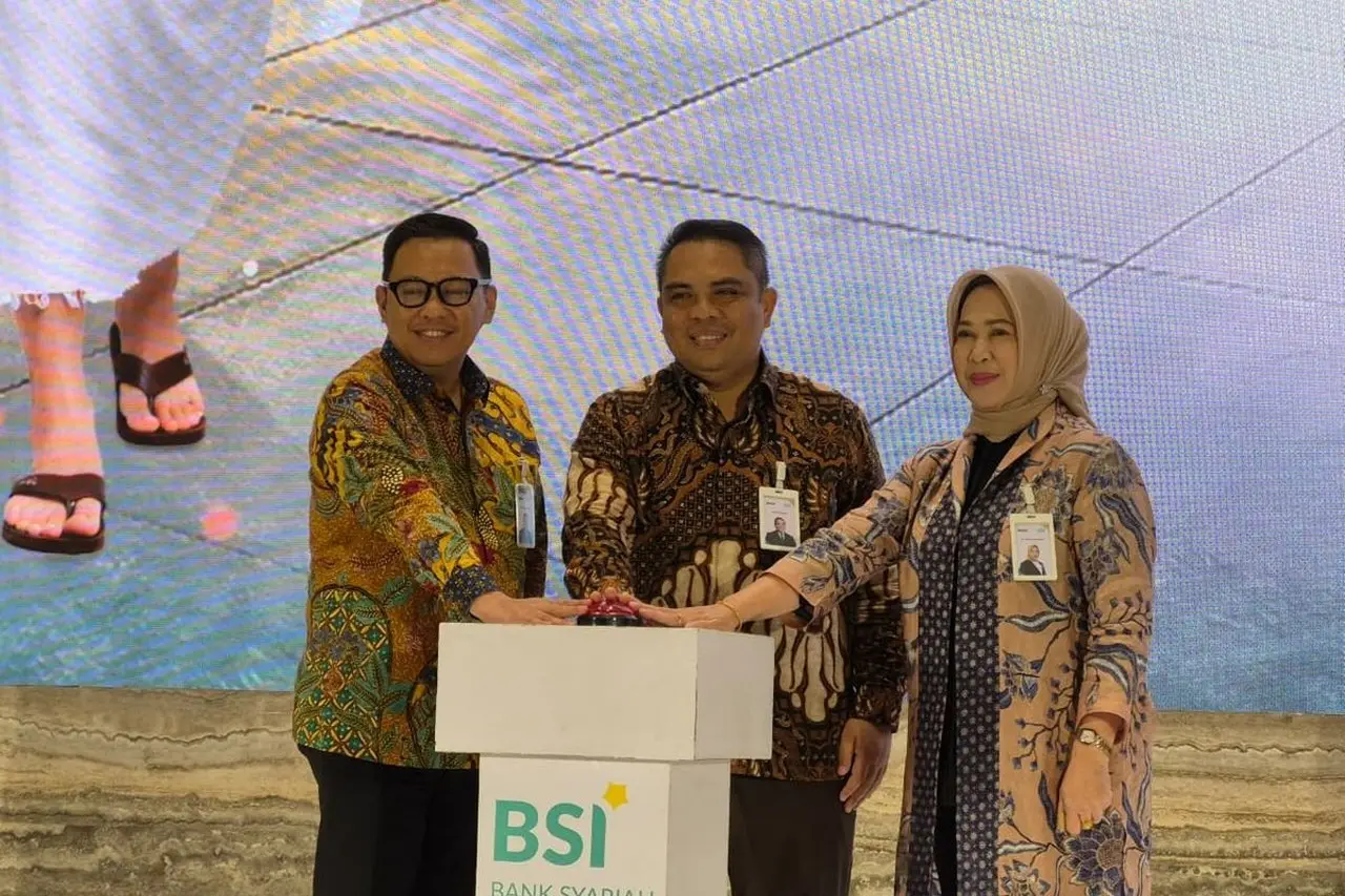 BSI Rilis Tabungan Umrah Baru, Fasilitasi Perjalanan Ibadah Generasi Muda dengan Target Jutaan Nasabah BSI Rilis Tabungan Umrah Baru, Fasilitasi Perjalanan Ibadah Generasi Muda dengan Target Jutaan Nasabah