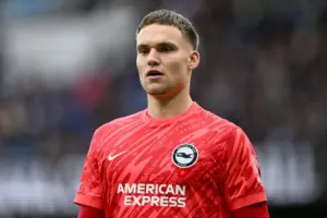 Bursa Transfer: Chelsea Dikabarkan Incar Kiper Brighton Bart Verbruggen, Lanjutkan Tradisi Belanja dari Si Burung Camar