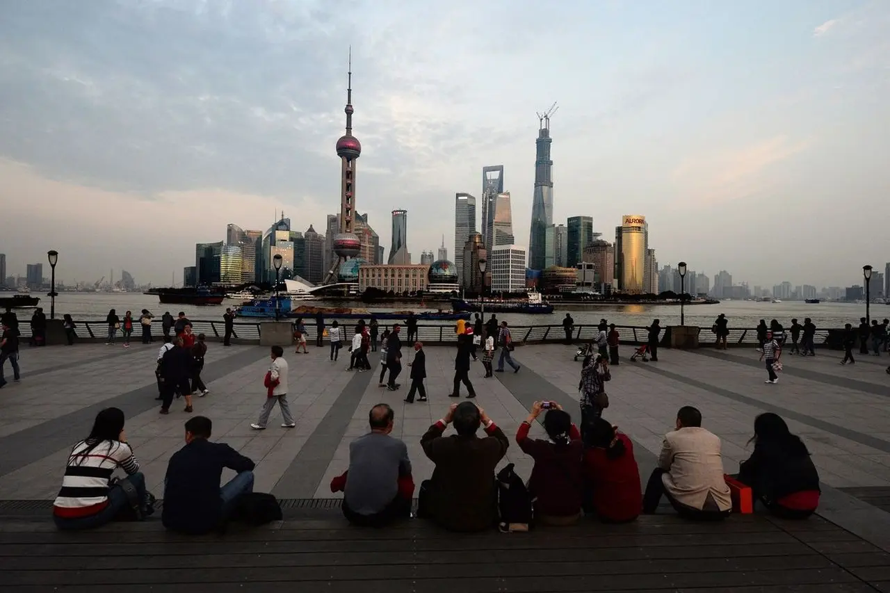 China Resmi Bebaskan Visa Masuk Bagi Warga Inggris dan Kanada Mulai 17 Februari 2026 Mendatang