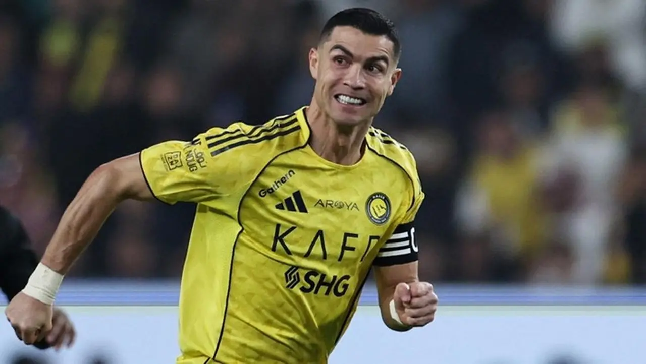 Cristiano Ronaldo Berpuasa Dua Hari di Arab Saudi: Eks Al Nassr Ungkap Kisah Adaptasi Budaya Lokal Cristiano Ronaldo Berpuasa Dua Hari di Arab Saudi: Eks Al Nassr Ungkap Kisah Adaptasi Budaya Lokal