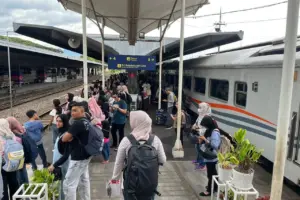 Daop 8 Surabaya Ungkap Kenaikan Penumpang 25 Persen Saat Libur Imlek 2026, Ini Rute Favoritnya