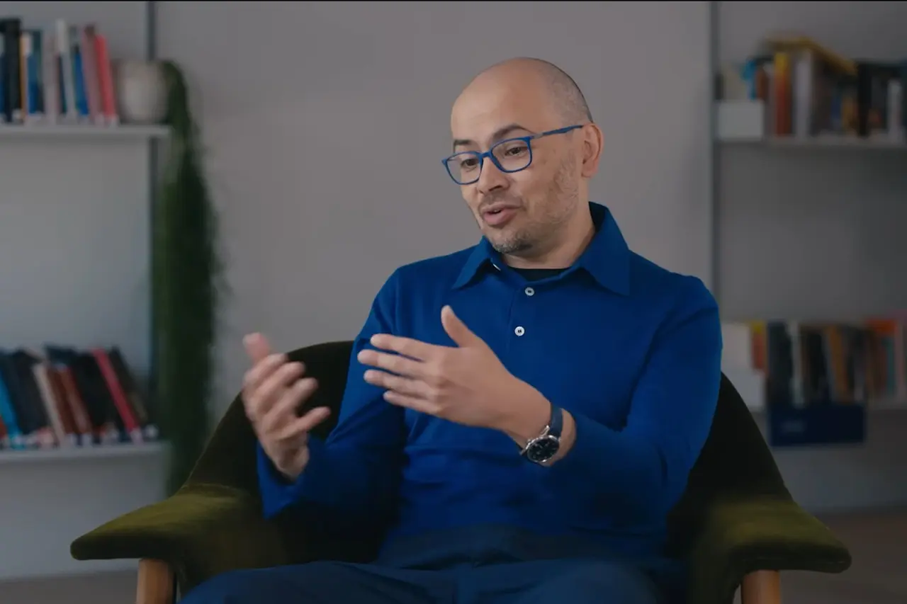 Demis Hassabis Jalani ‘Hari Kerja Kedua’ Mulai Pukul 22.00 Malam Demi Riset Kreatif Google DeepMind Demis Hassabis Jalani ‘Hari Kerja Kedua’ Mulai Pukul 22.00 Malam Demi Riset Kreatif Google DeepMind