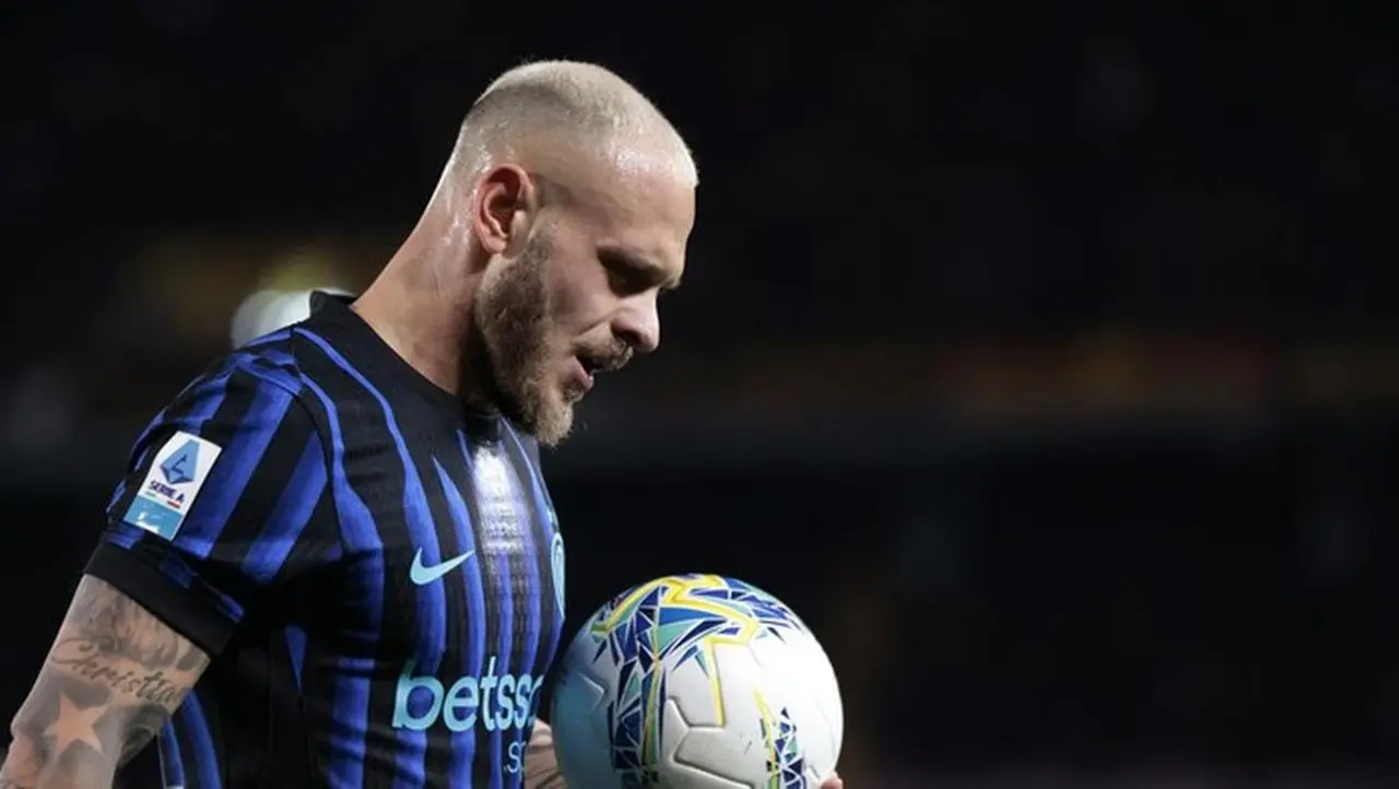 Dimarco Ungkap Bahaya Kaki Kirinya: Bek Inter Milan Cetak Rekor Assist Beruntun di Serie A Musim Ini Dimarco Ungkap Bahaya Kaki Kirinya: Bek Inter Milan Cetak Rekor Assist Beruntun di Serie A Musim Ini