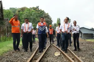 Dirut KAI Bobby Rasyidin Tinjau Proyek Reaktivasi Jalur Kereta Api Tertua Kedungjati–Tanggung di Jateng