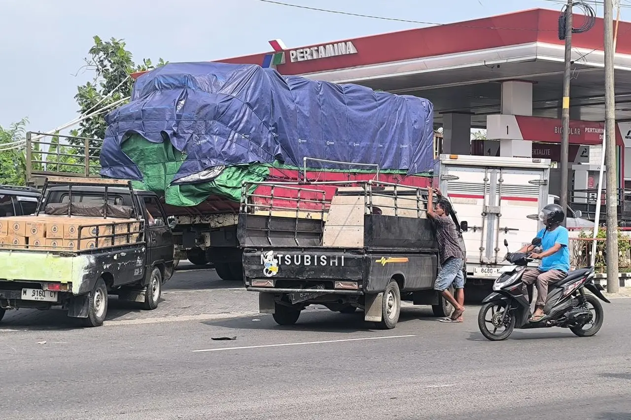 DPR Soroti Antrean Solar Subsidi: Pertamina Perkuat Tata Kelola Distribusi Lewat Subholding Downstream DPR Soroti Antrean Solar Subsidi: Pertamina Perkuat Tata Kelola Distribusi Lewat Subholding Downstream