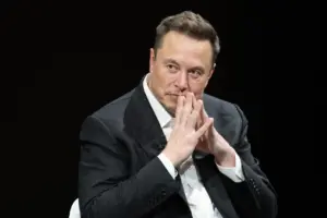 Elon Musk Gagas Pembangunan Ketapel Raksasa di Bulan Demi Penuhi Kebutuhan Komputasi Global AI