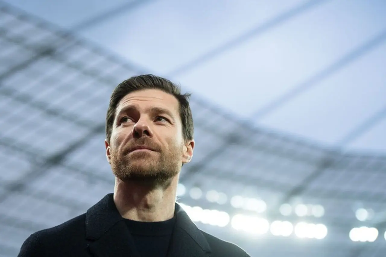 Emmanuel Petit Sebut Xabi Alonso Bakal Prioritaskan Liverpool daripada Manchester City Usai dari Real Madrid