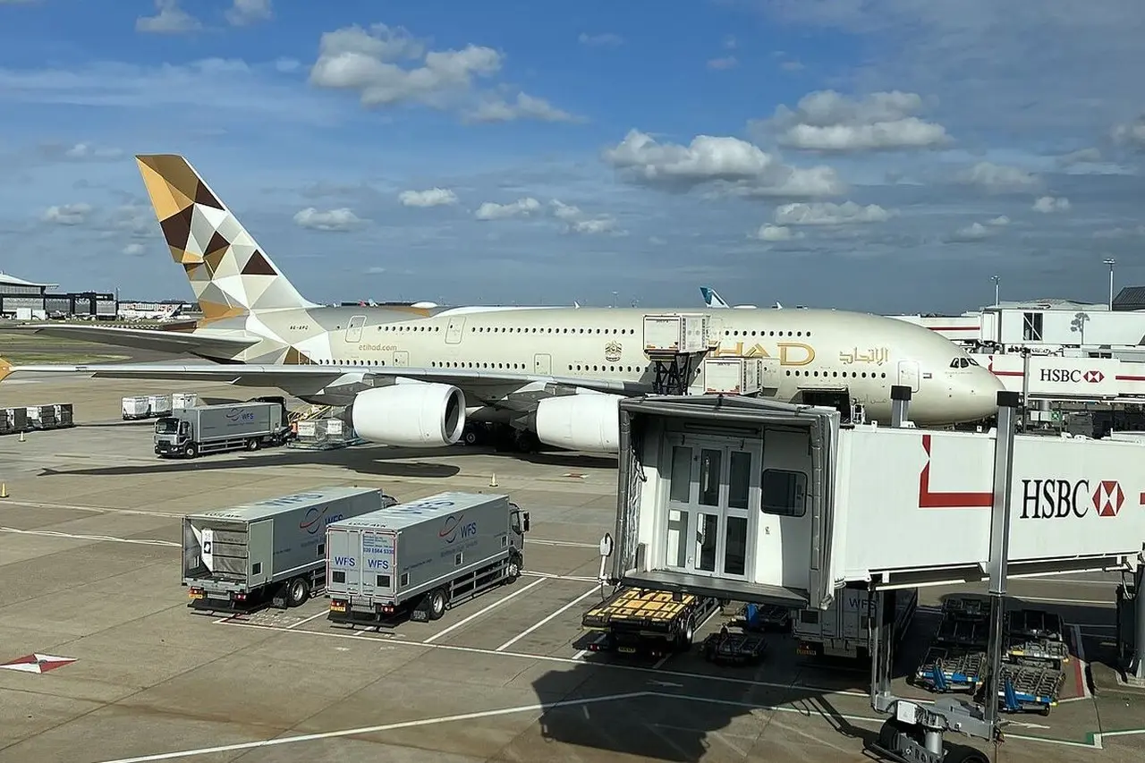 Etihad Airways Umumkan Rekor Laba Rp 11,91 Triliun pada 2025, Targetkan Rekrut 3.000 Karyawan Tahunan Etihad Airways Umumkan Rekor Laba Rp 11,91 Triliun pada 2025, Targetkan Rekrut 3.000 Karyawan Tahunan