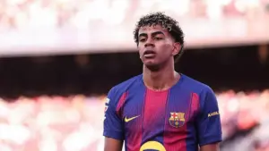 Hansi Flick Tanggapi Kekecewaan Lamine Yamal Saat Diganti dalam Kemenangan Telak Barcelona atas Levante