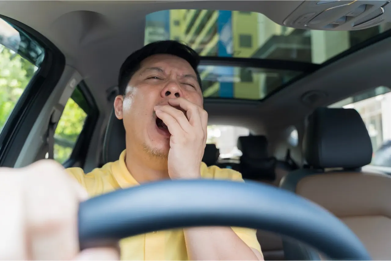 Hindari Risiko Kecelakaan, Simak Tips Jitu Atasi Kantuk Saat Mengemudi Selama Bulan Ramadhan