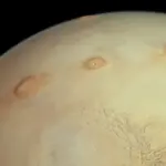 Ilmuwan Temukan Bukti Aktivitas Magma Mars yang Bertahan Lama di Bawah Permukaan Pavonis Mons