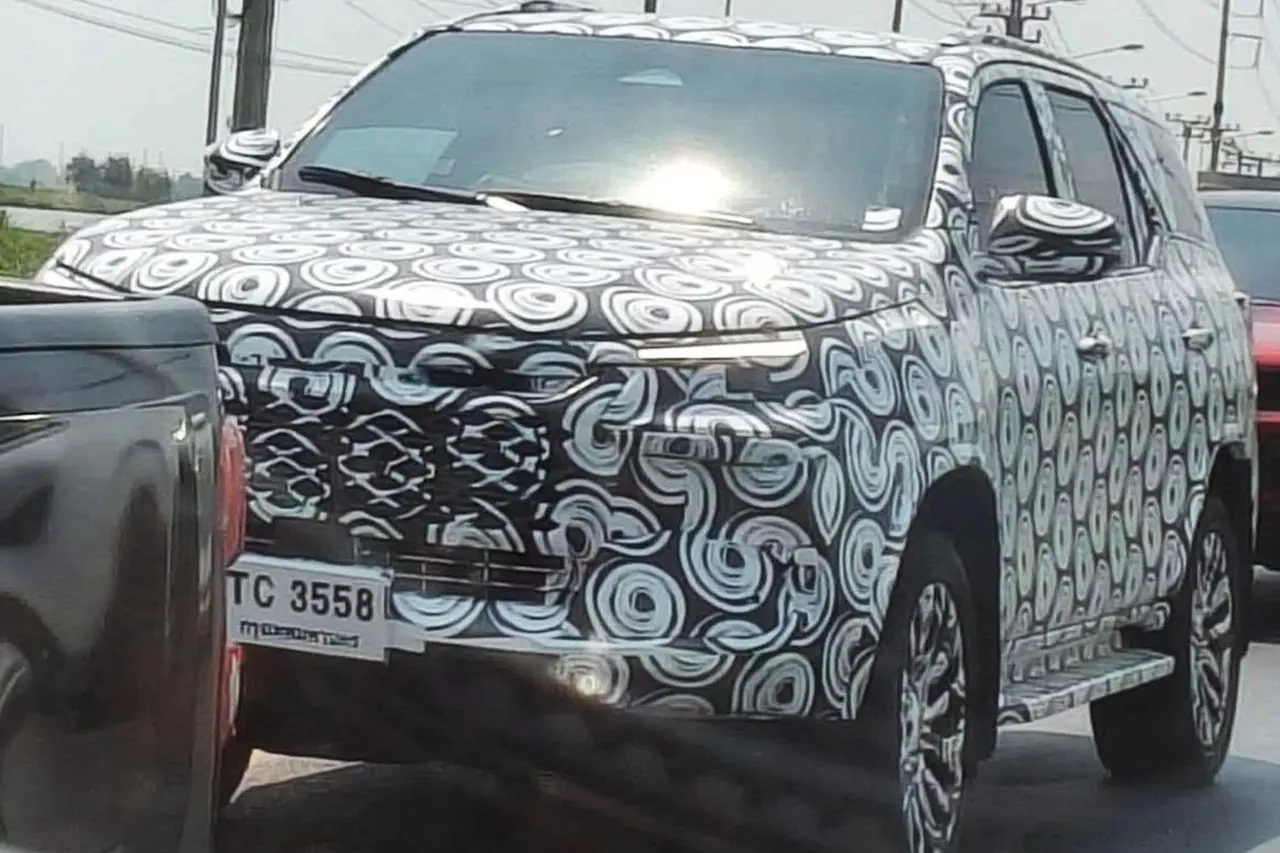 Intip Bocoran Toyota Fortuner Terbaru: Desain Modern, Kabin Canggih, dan Mesin Mild-Hybrid Siap Guncang Pasar SUV