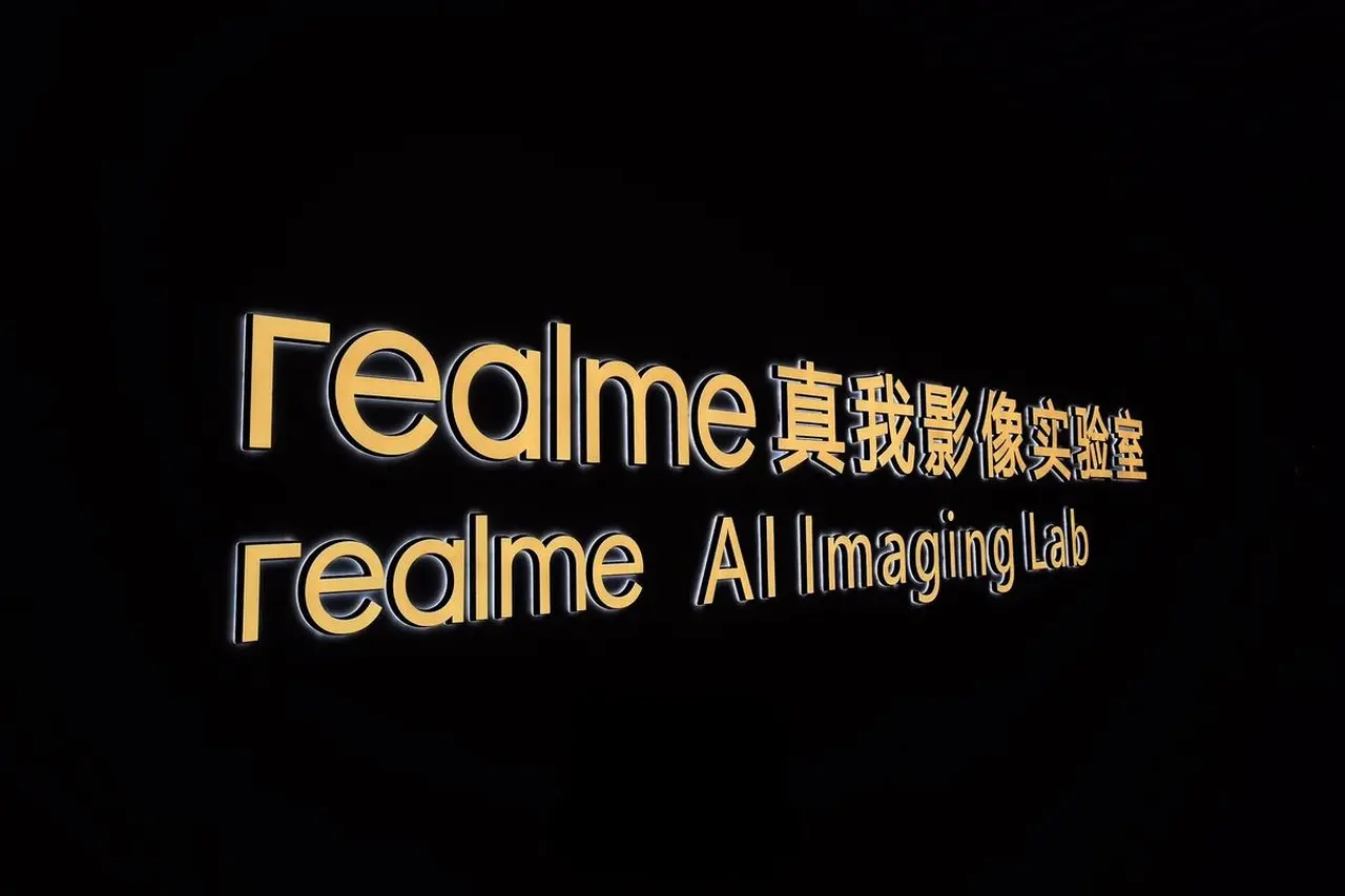 Intip Kecanggihan LumaColor Image Lab Realme di Shenzhen, Uji Kamera Pakai Robot Selama 24 Jam