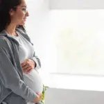 Jelaskan Ketentuan Puasa Ramadhan bagi Ibu Hamil dan Menyusui: Wajib atau Cukup Bayar Fidyah?