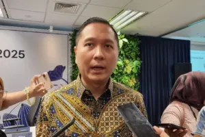 Josua Pardede Jelaskan Dampak Rupiah Undervalued dan Alasan Masyarakat Tidak Perlu Panik
