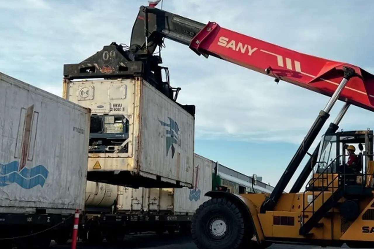 KAI Logistik Catat Kenaikan Volume Angkutan KA Kontainer 44 Persen Jelang Ramadan 2026