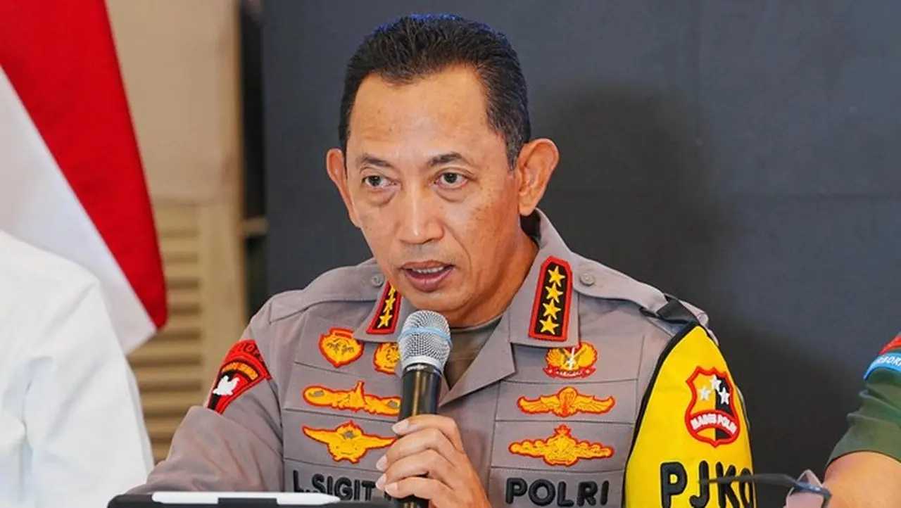 Kapolri Jenderal Sigit Marah, Perintahkan Usut Tuntas Oknum Brimob Penganiaya Siswa di Tual Kapolri Jenderal Sigit Marah, Perintahkan Usut Tuntas Oknum Brimob Penganiaya Siswa di Tual