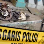 Kecelakaan Maut di Kalideres: Seorang Pemotor Tewas Seketika Tertemper Kereta Bandara Soetta di Perlintasan Rel