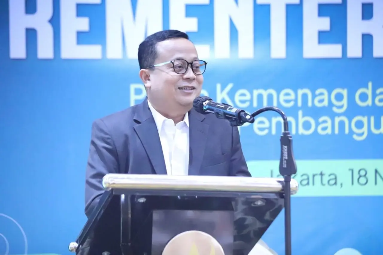 Kemenag Jelaskan Pentingnya Infak dan Sedekah, Dorong Umat Islam Tak Cukup Hanya Zakat Minimal Kemenag Jelaskan Pentingnya Infak dan Sedekah, Dorong Umat Islam Tak Cukup Hanya Zakat Minimal