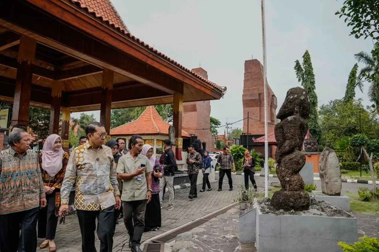 Kemenbud Dorong Revitalisasi Museum Mpu Tantular, Fadli Zon Ungkap Pentingnya Kolaborasi Lintas Sektor untuk Edukasi