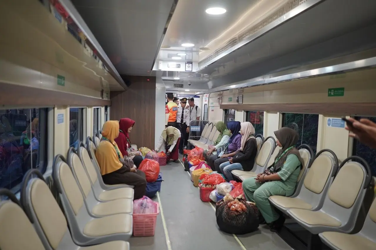 Kereta Petani dan Pedagang Layani 11.428 Pengguna, Stasiun Cikeusal Jadi Titik Distribusi Utama