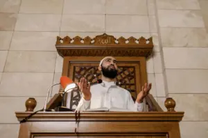 KH Ahmad Saifuddin HAS: Masyarakat Madani Berawal dari Keluarga, Masjid, dan Pemimpin Berintegritas