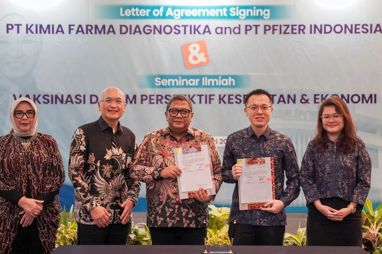 Kimia Farma Diagnostika dan Pfizer Indonesia Teken Kerja Sama Perkuat Akses Vaksinasi Pneumonia Nasional