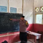 Kisah Bripka Bayu Angga Kusumanegara, Polisi yang Mengabdi Jadi Guru Bahasa Inggris di Pelosok Cianjur