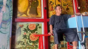 Kisah Slamet, Pria Muslim yang Setia Menjaga Kelenteng Timbul di Tengah Laut Kalbar Selama 30 Tahun