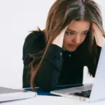 Kisah Yue Li: Mantan Manajer Senior Beijing Pilih Hidup di Pulau Tak Berpenghuni Demi Kedamaian Batin