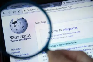 Komdigi Resmi Batasi Fitur Login Wikipedia Indonesia Mulai 25 Februari 2026: Wikimedia Belum Daftar PSE