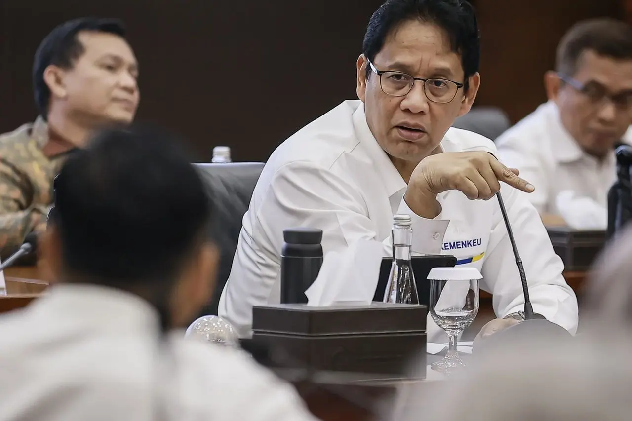 Korupsi Bea Cukai: KPK Temukan Uang Suap di Mobil Operasional, Publik Tagih Janji Menkeu Purbaya Korupsi Bea Cukai: KPK Temukan Uang Suap di Mobil Operasional, Publik Tagih Janji Menkeu Purbaya